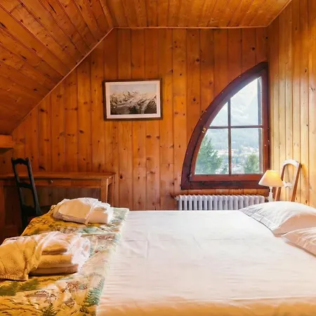 Grand Des Moussoux 6br: Terrace, Garden, Views, Sleeps 10 - Happy 샬레 샤모니