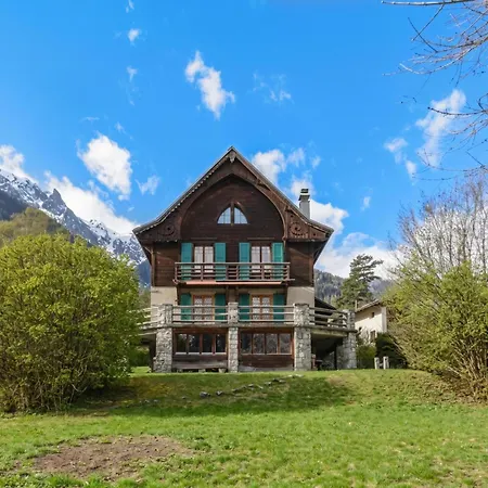 Grand Des Moussoux 6br: Terrace, Garden, Views, Sleeps 10 - Happy *