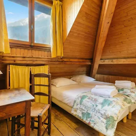 Grand Des Moussoux 6br: Terrace, Garden, Views, Sleeps 10 - Happy