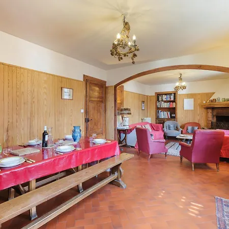 Grand Des Moussoux 6br: Terrace, Garden, Views, Sleeps 10 - Happy